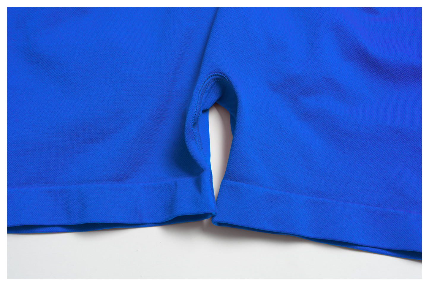 03/2026  Wholesale FOUREGG High-elastic running tracksuit with cross-back design, tight-fitting fitness wear, seamless yoga set for women, 5518