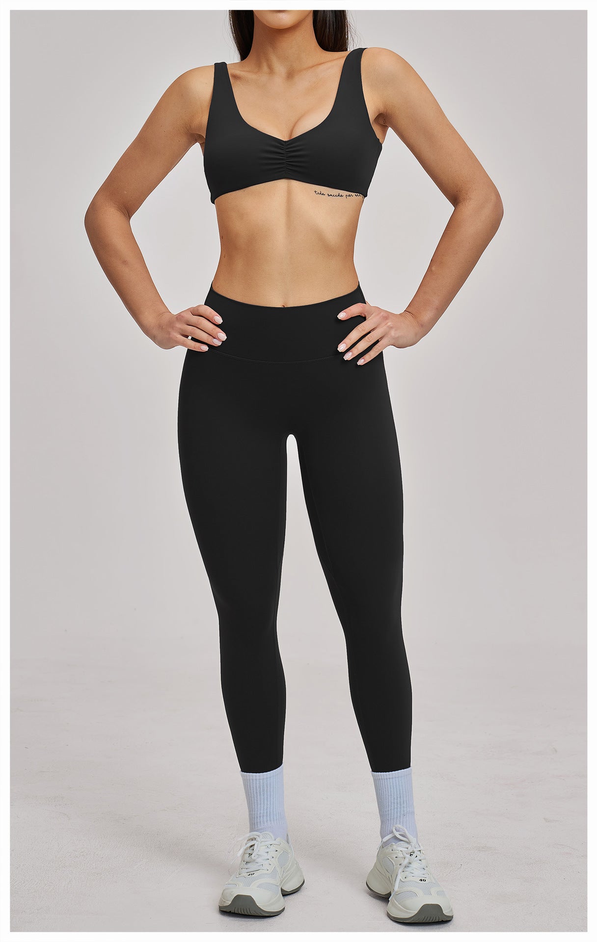 03/2026 Rugged sports bra with sexy back for yoga, gathers during exercise, suitable for running and fitness. Price: 4520