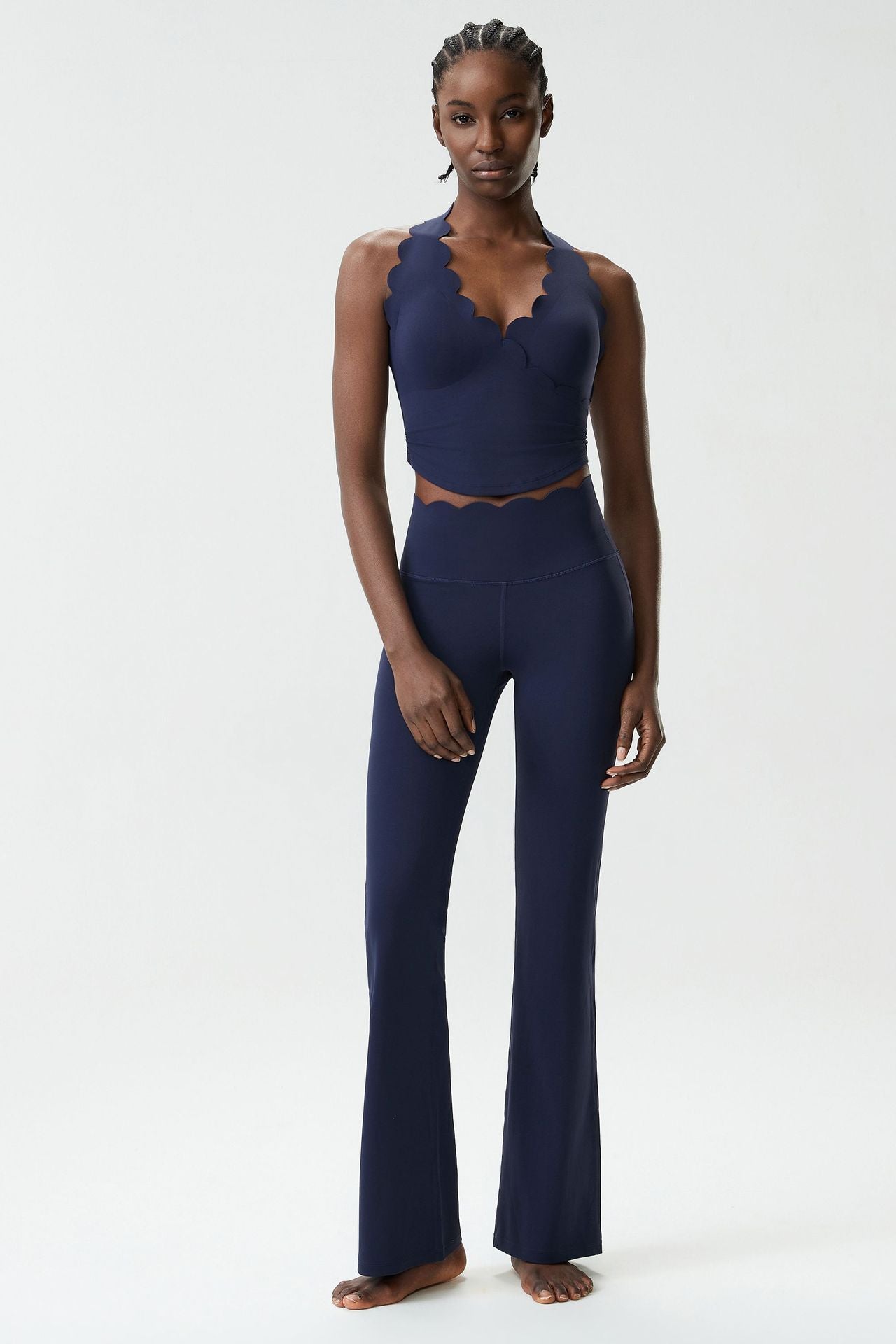 01/2026Soutien-gorge de sport en forme de goutte d'eau à encolure dos nu pour grandes tailles, soutien-gorge de sport avec soutien latéral de la poitrine, débardeur de fitness révélant la taille