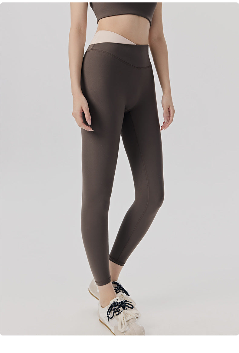 01/2026 Women's color-blocked, cool, breathable, two-piece sportswear set, antibacterial, comfortable, and breathable, perfect for Pilates and yoga.