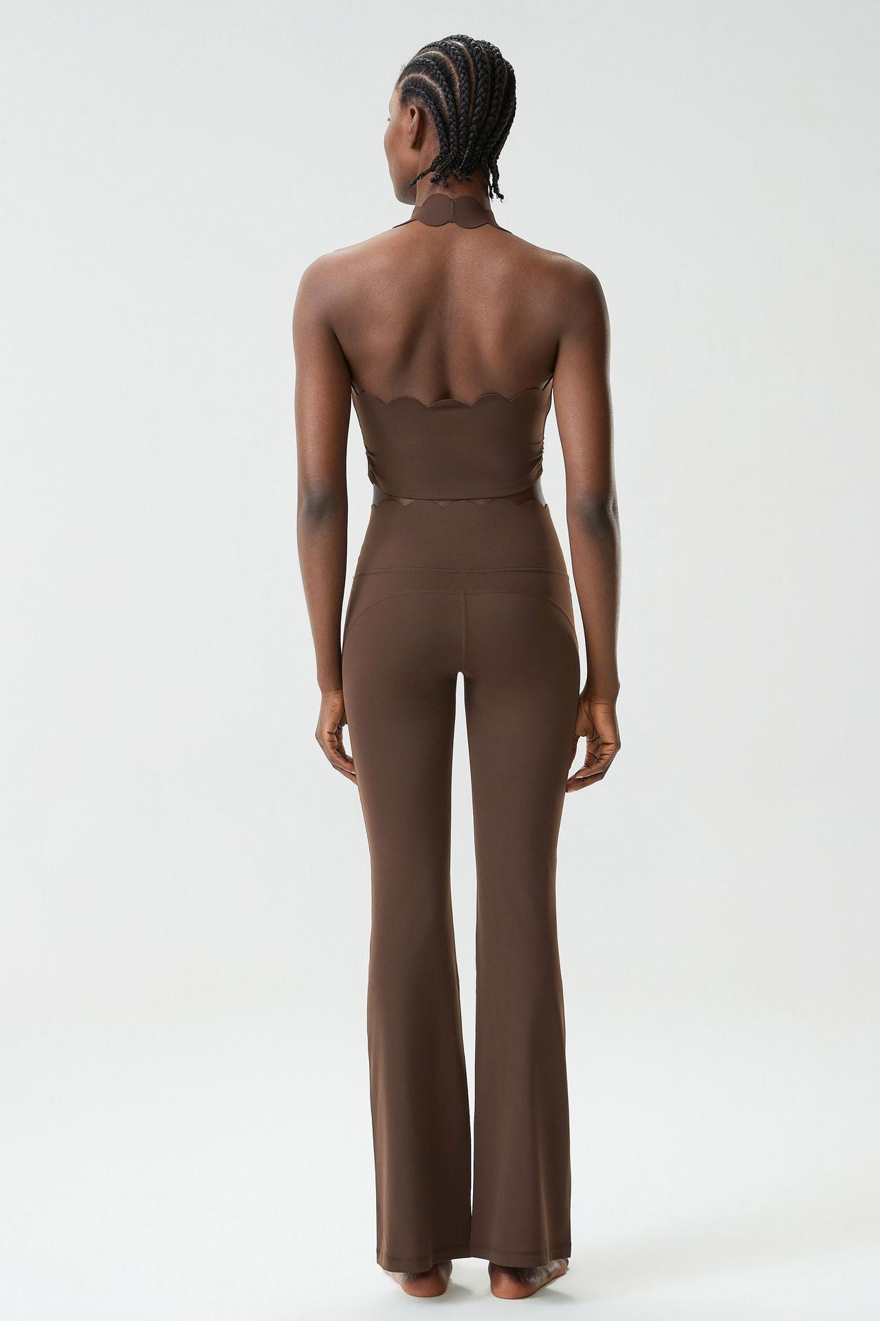 01/2026Soutien-gorge de sport en forme de goutte d'eau à encolure dos nu pour grandes tailles, soutien-gorge de sport avec soutien latéral de la poitrine, débardeur de fitness révélant la taille