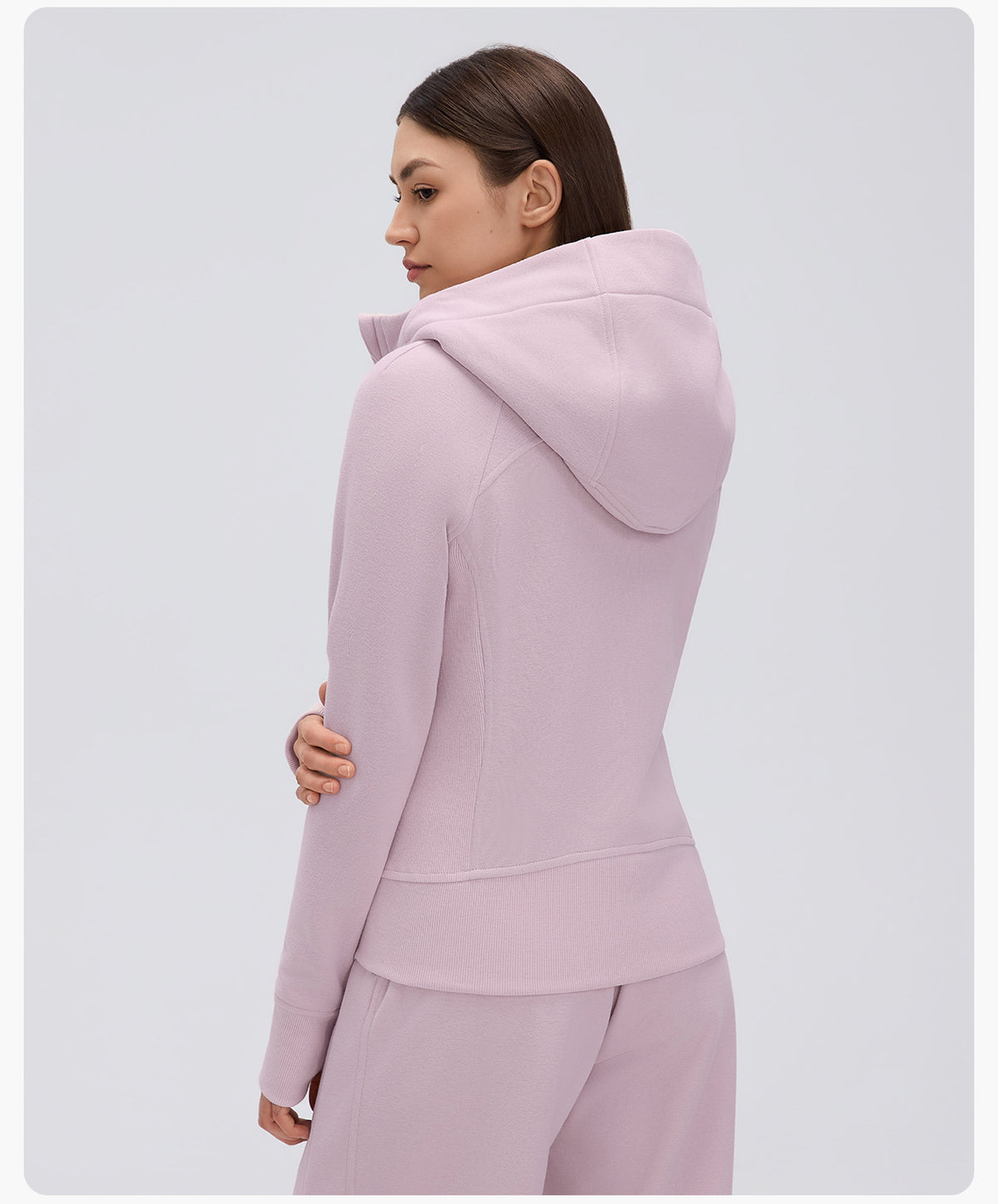 Wholesale Women’s Winter Workout Jacket D26115 | Warm Drawstring Waist Hooded Fitness Top | fouregg