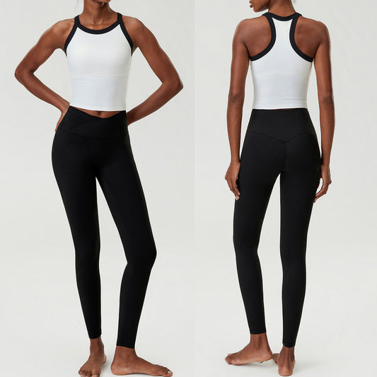 Wholesale Women’s 2-Piece Fitness Set | Bulk Stretch Tennis & Running Wear | fouregg - Black