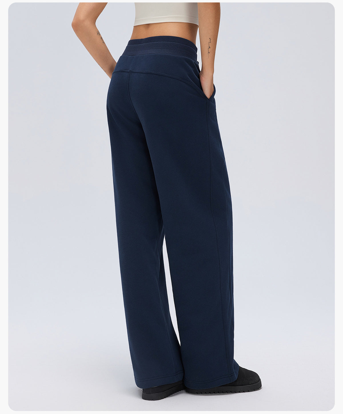 Wholesale Women’s Winter Down Sweatpants D26118 | Relaxed-Fit Thermal Outdoor Trousers | fouregg