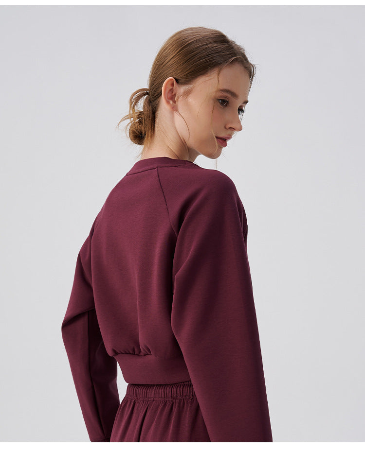 Wholesale Women’s Cropped Sweatshirt | Bulk Pilates & Outdoor Activewear | fouregg