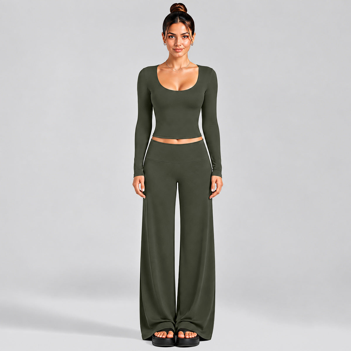 Wholesale Women’s Activewear Set | Fitted Long Sleeve Workout Tee & High-Waisted Fitness Pants | fouregg - Olive Green