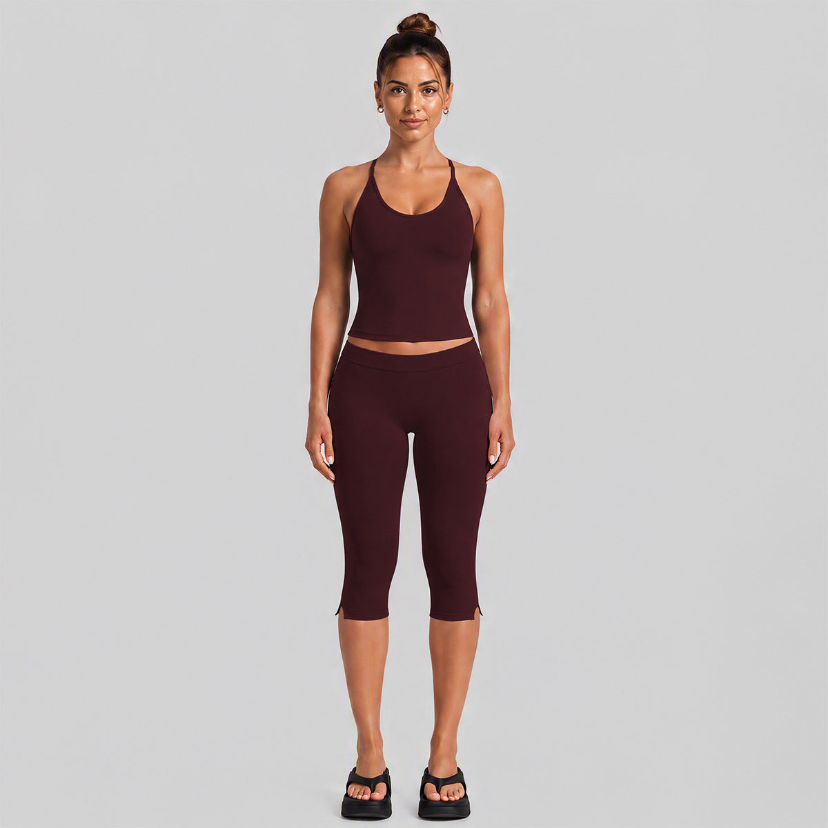 Wholesale Women’s Fitness Set | Backless Halter Sports Top & 3/4-Length Workout Pants | fouregg - Anchora Red