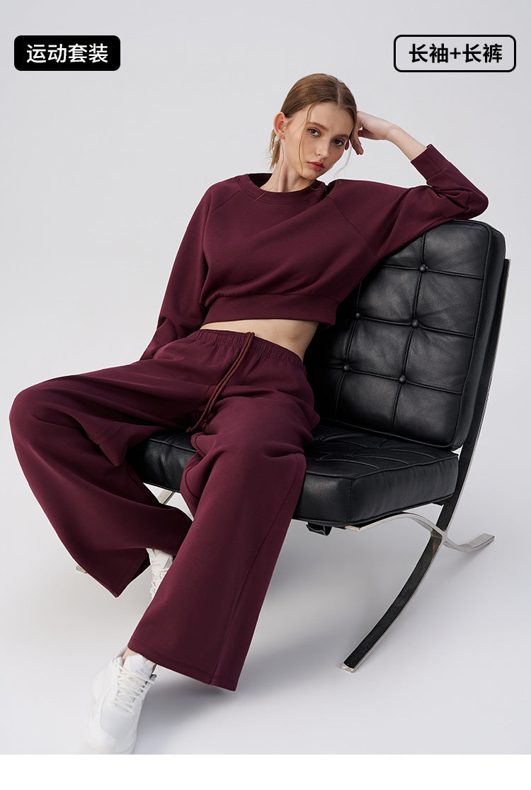 Wholesale Women’s Winter Casual Activewear Set | Relaxed Cropped Sweatshirt & Loose-Fit Joggers | fouregg