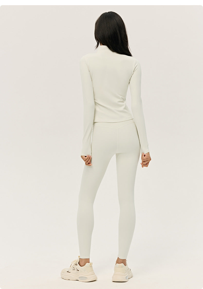 Wholesale Women’s Winter Activewear Set | Thickened Thermal Yoga Top & Leggings for Pilates | fouregg