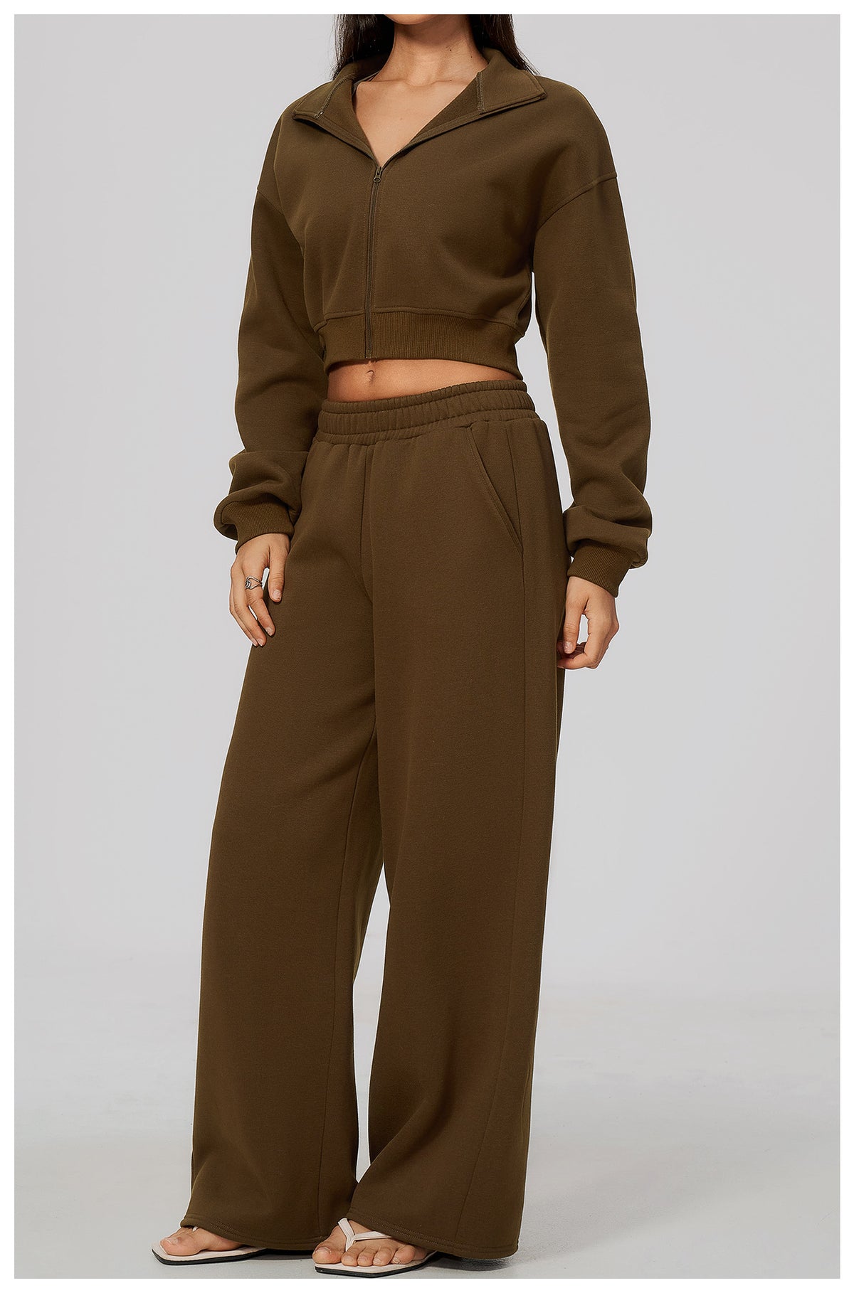 Wholesale Women’s Fleece Tracksuit | Bulk Cropped Jacket & Wide-Leg Pants 3615 | fouregg