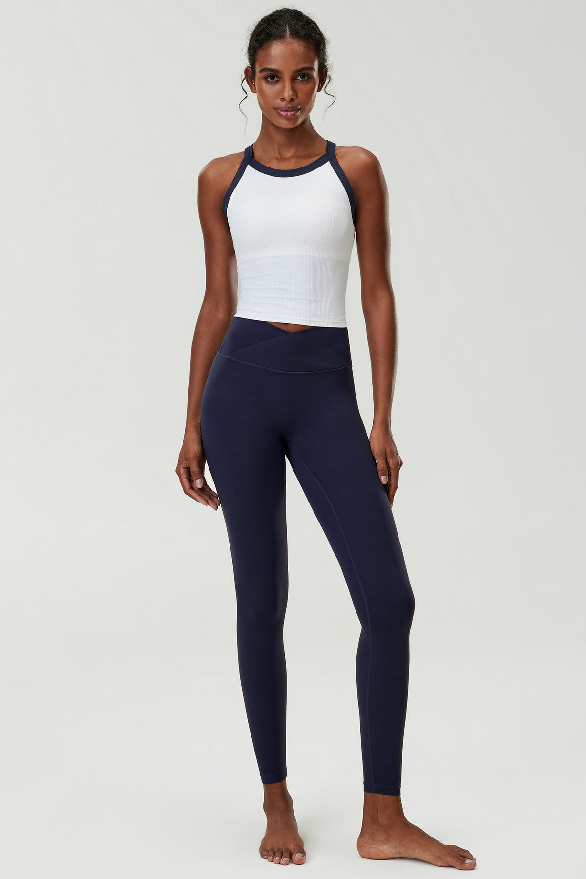 Wholesale Women’s 2-Piece Fitness Set | Bulk Stretch Tennis & Running Wear | fouregg