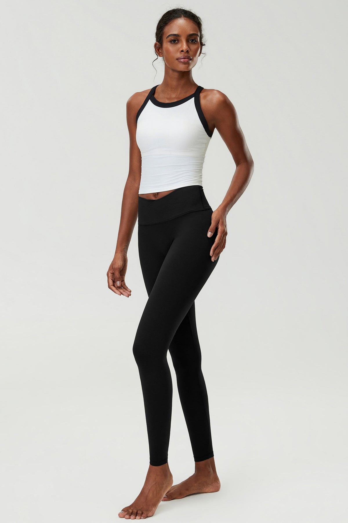 Wholesale Plus Size Women’s Sports Bra | Bulk Padded Yoga & Running Tank | fouregg