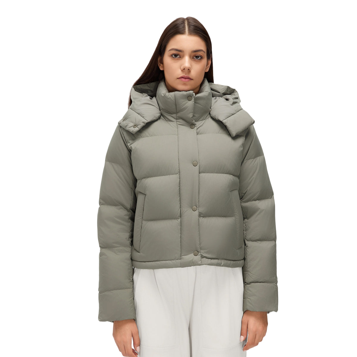 Wholesale Women’s Short Puffer Jacket D26149 | Warm Wind-Resistant Hooded Down Coat for Petite Sizes | fouregg