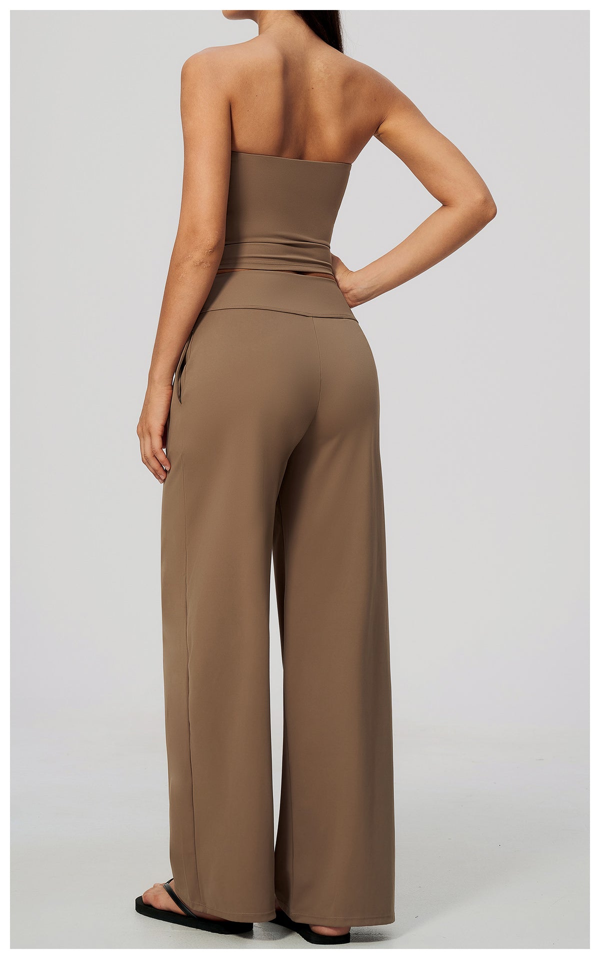 Wholesale Women’s Brushed 2-Piece Set | Strapless Sports Top & Relaxed Wide-Leg Pants 8793 | fouregg
