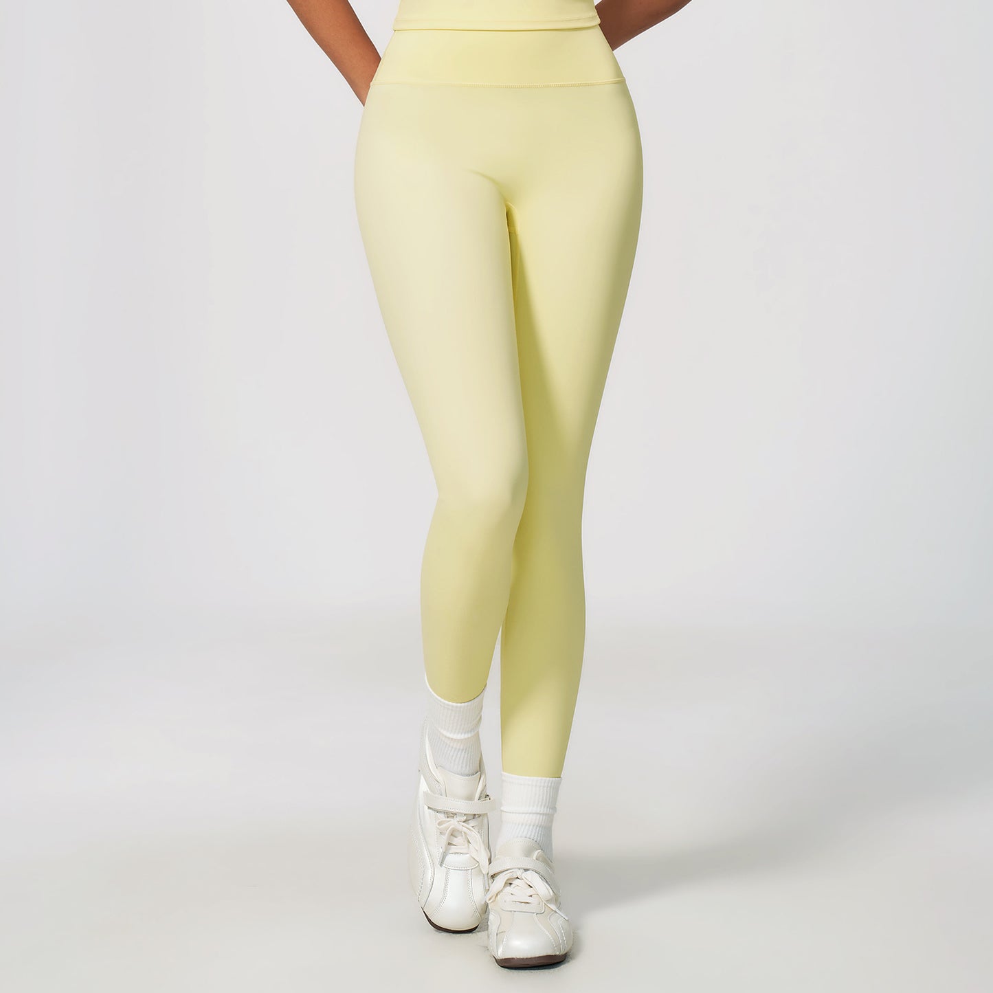08/2022 High-waist butt-lifting fitness pants women's tight-fitting outdoor cycling sports running trousers breathable quick-drying nude yoga pants 6116