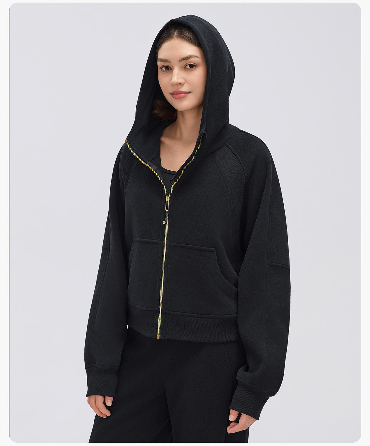 Wholesale Women’s Winter Cropped Hoodie Jacket | Relaxed-Fit Thermal Sportswear for Petite Sizes | fouregg