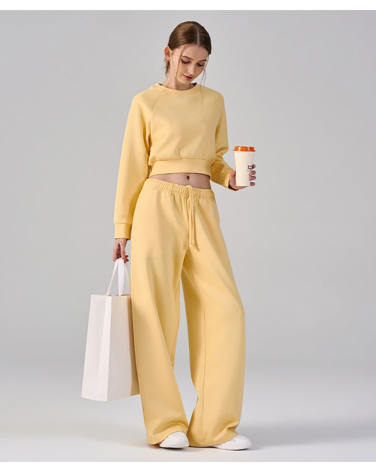 Wholesale Women’s Winter Casual Activewear Set | Relaxed Cropped Sweatshirt & Loose-Fit Joggers | fouregg