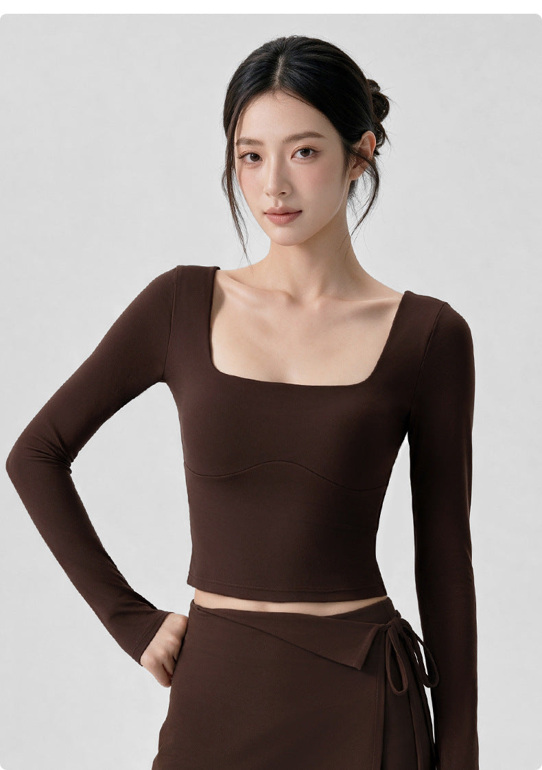 Wholesale Women’s Cropped Yoga Top | Built-In Cups & Slim-Fit Long Sleeve Activewear | fouregg