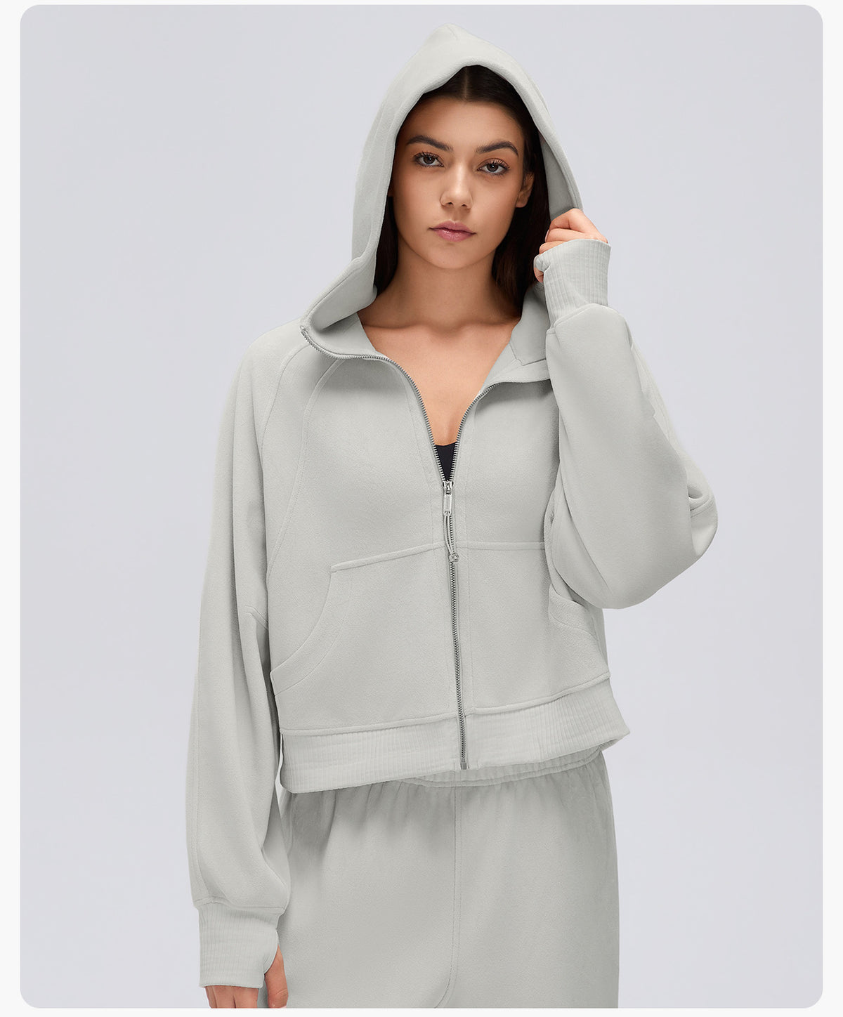 Wholesale Women’s Winter Hoodie Jacket D26119 | Loose-Fit Cropped Casual Sportswear Top | fouregg