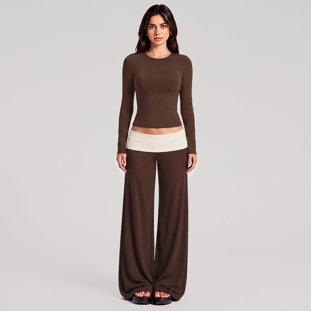 Wholesale Women’s Activewear Set | Fitted Long Sleeve Workout Tee & Casual Fitness Pants | fouregg - Rich Coffee Brown