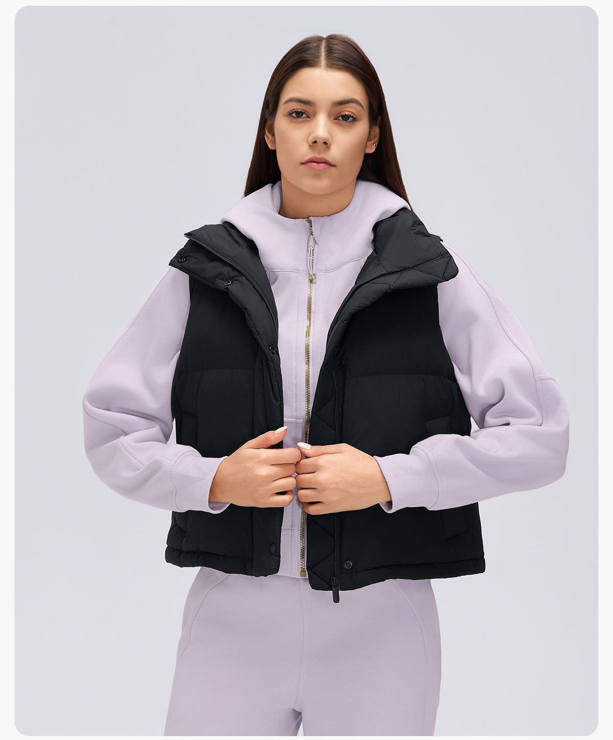 Wholesale Women’s Lightweight Down Puffer Vest D26155 | Warm Wind-Resistant Hooded Outerwear | fouregg