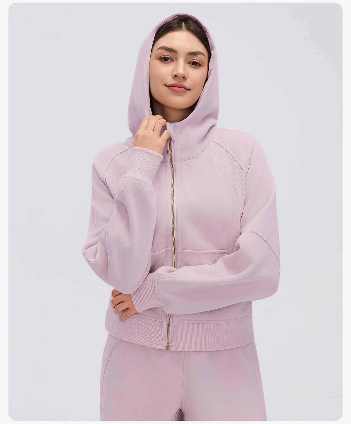Wholesale Women’s Winter Cropped Hoodie Jacket | Relaxed-Fit Thermal Sportswear for Petite Sizes | fouregg