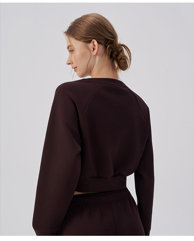 Wholesale Women’s Cropped Sweatshirt | Bulk Pilates & Outdoor Activewear | fouregg