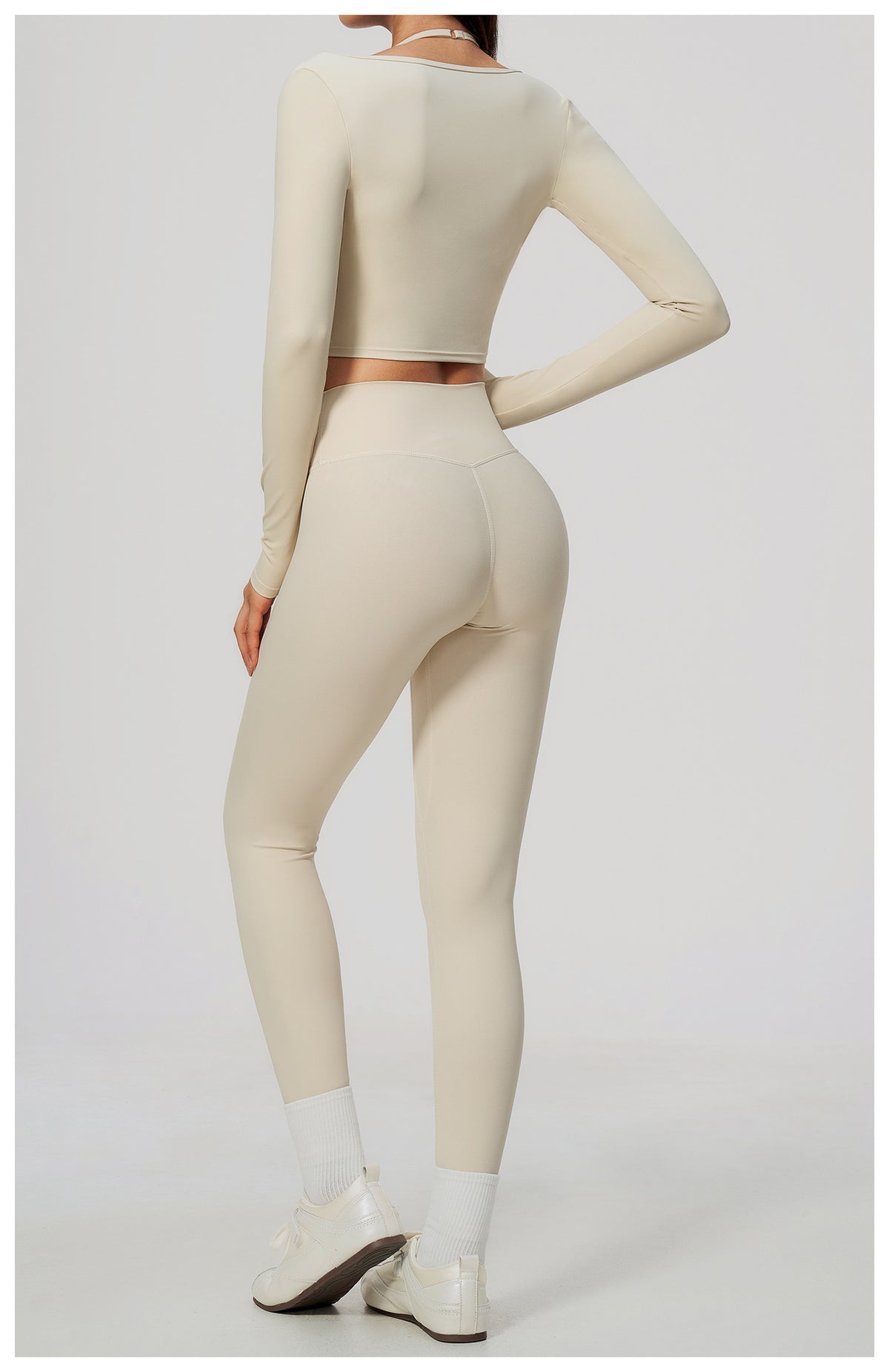 Wholesale Women’s Brushed Activewear Set 5529 | Slim-Fit Halter, Stand-Collar Jacket & Sculpting Pants | fouregg