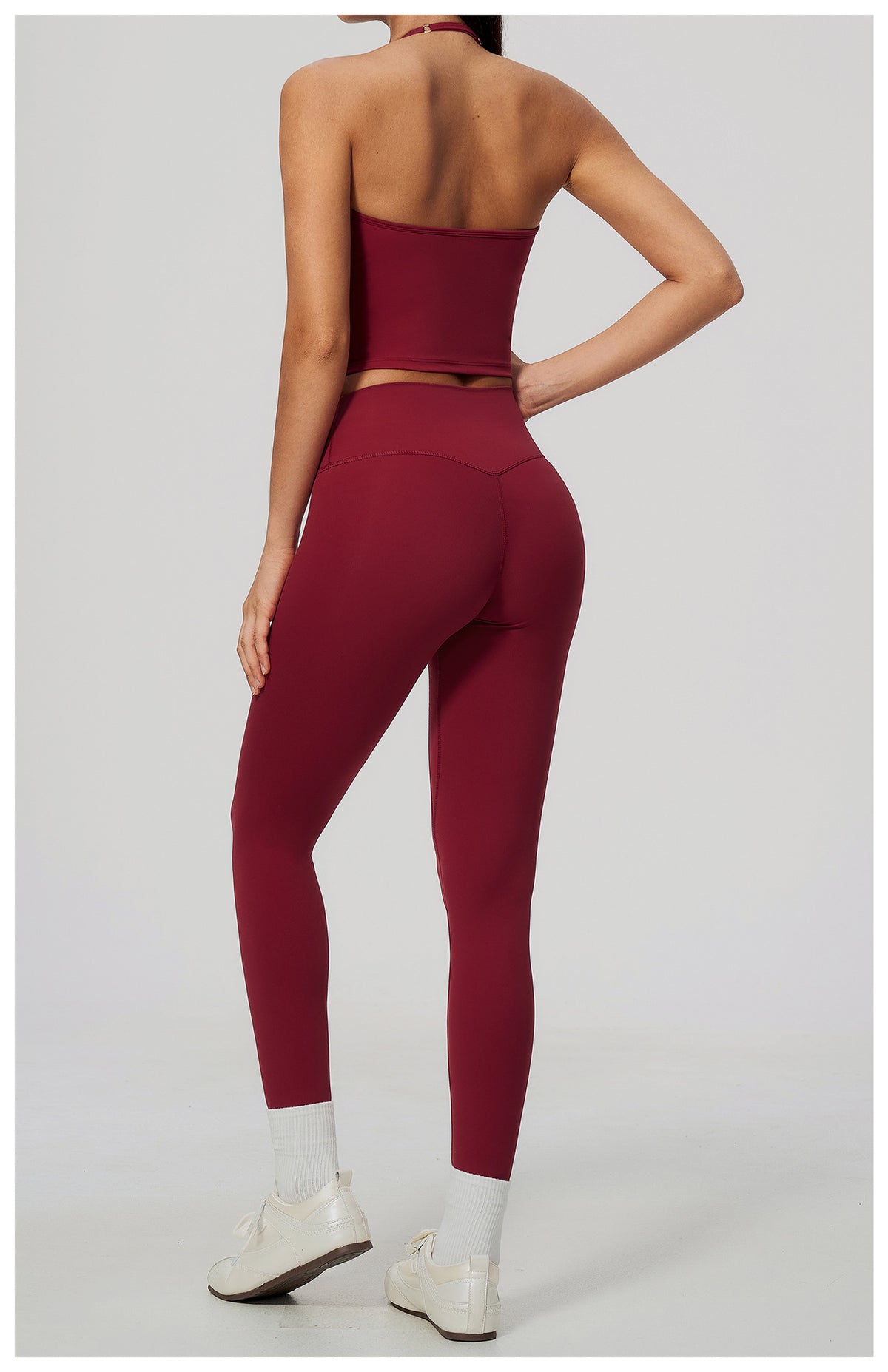 Wholesale Women’s Quick-Dry Activewear Set 5529 | Halter Tank & Sculpting Yoga Pants | fouregg