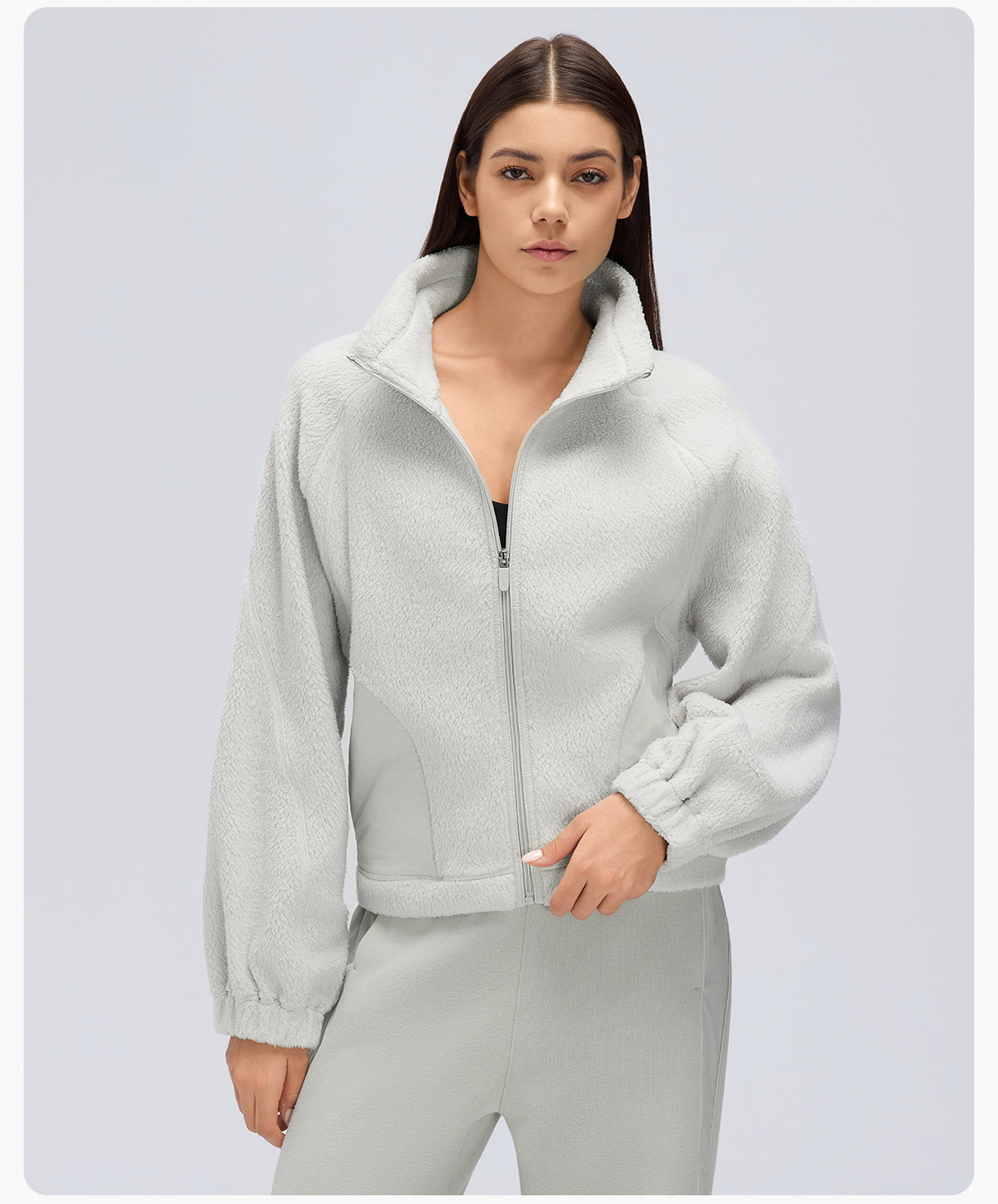 Wholesale Women’s Winter Activewear Jacket D26121 | Wind-Resistant Cropped Training Top | fouregg