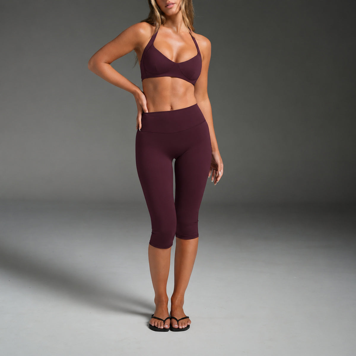Wholesale Women’s Activewear Set | Backless Quick-Dry Tank Top for Running & Pilates | fouregg - Underwear + Capri Pants Ankara Red