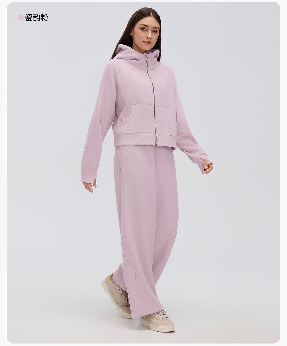 Wholesale Women’s Winter Cropped Hoodie Jacket | Relaxed-Fit Thermal Sportswear for Petite Sizes | fouregg