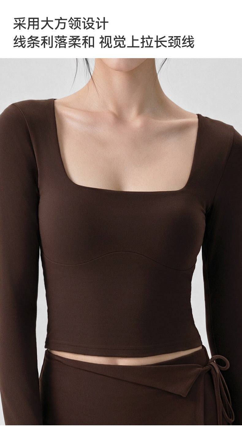 Wholesale Women’s Cropped Yoga Top | Built-In Cups & Slim-Fit Long Sleeve Activewear | fouregg