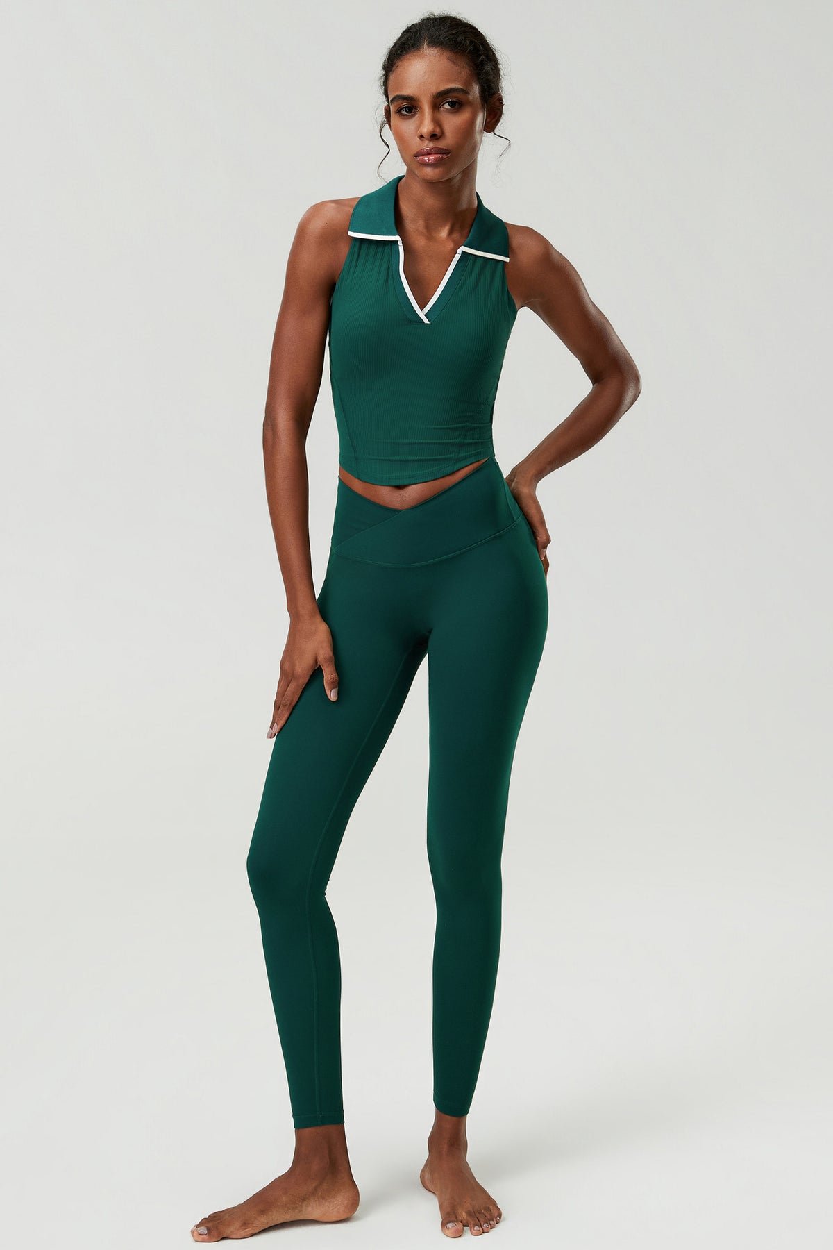 Wholesale Plus Size Women’s Sports Top | Bulk V-Neck Tennis & Badminton Activewear | fouregg