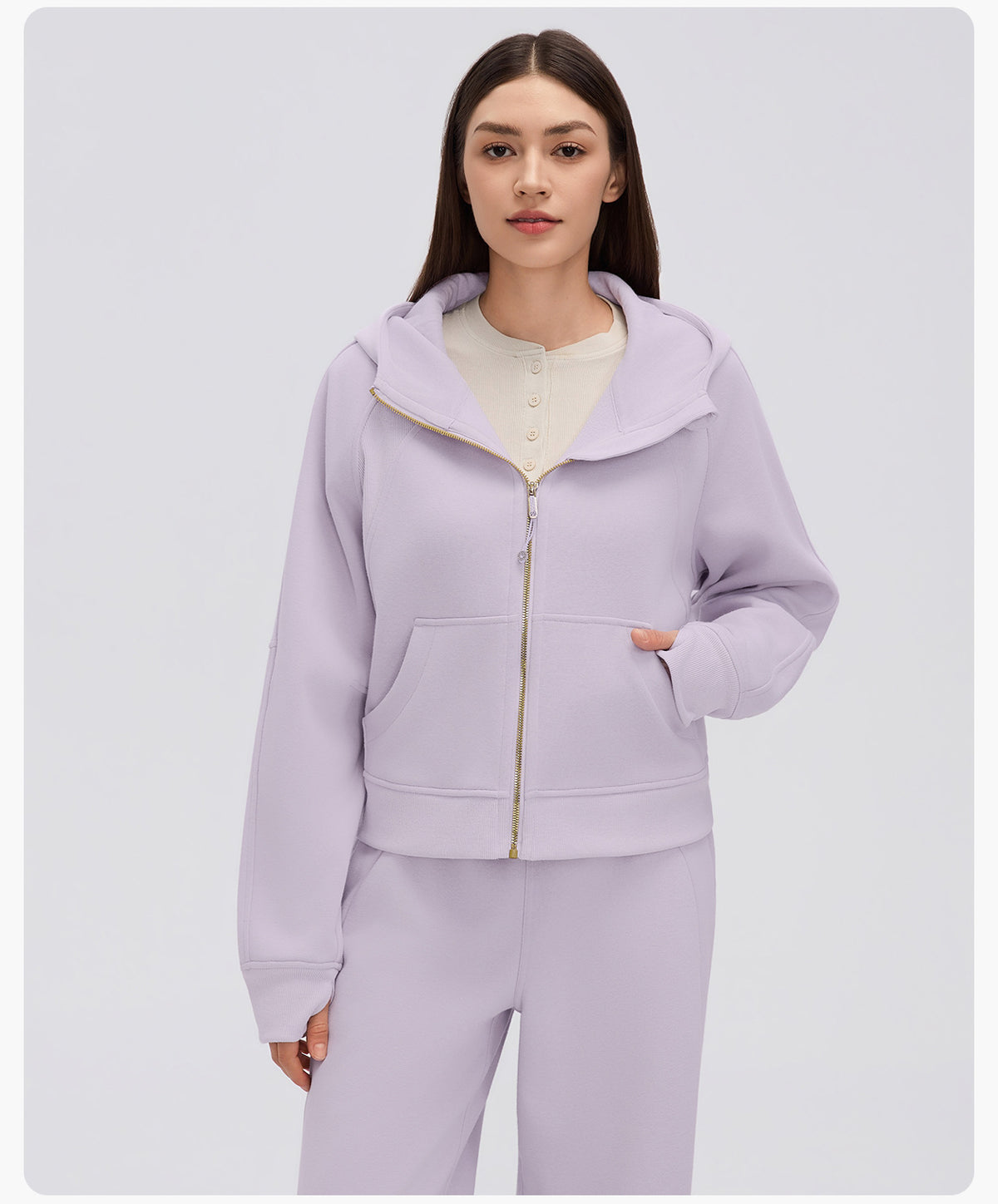 Wholesale Women’s Winter Cropped Hoodie Jacket | Relaxed-Fit Thermal Sportswear for Petite Sizes | fouregg