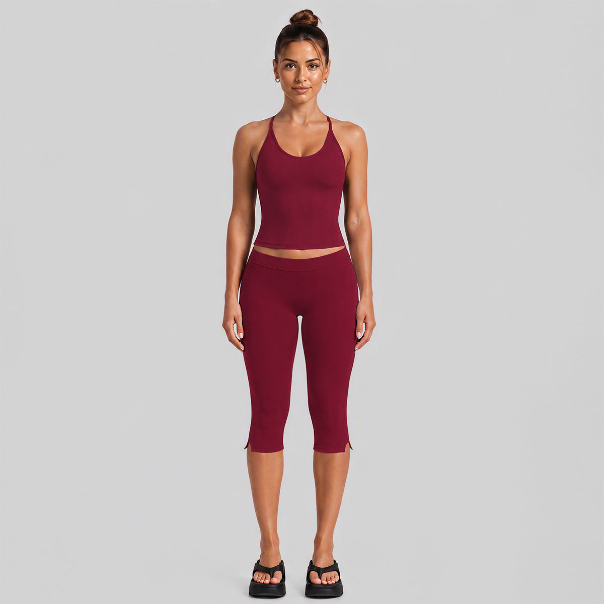 Wholesale Women’s Fitness Set | Backless Halter Sports Top & 3/4-Length Workout Pants | fouregg - Rumba Red