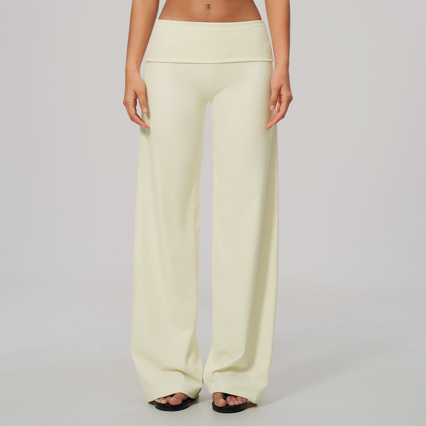 12/2025 Pantalon brossé avec taille rabattue, coupe ample, jambes larges, design amincissant, adapté à la course en extérieur et aux activités sportives, pantalon femme à jambes larges, 5529 -
