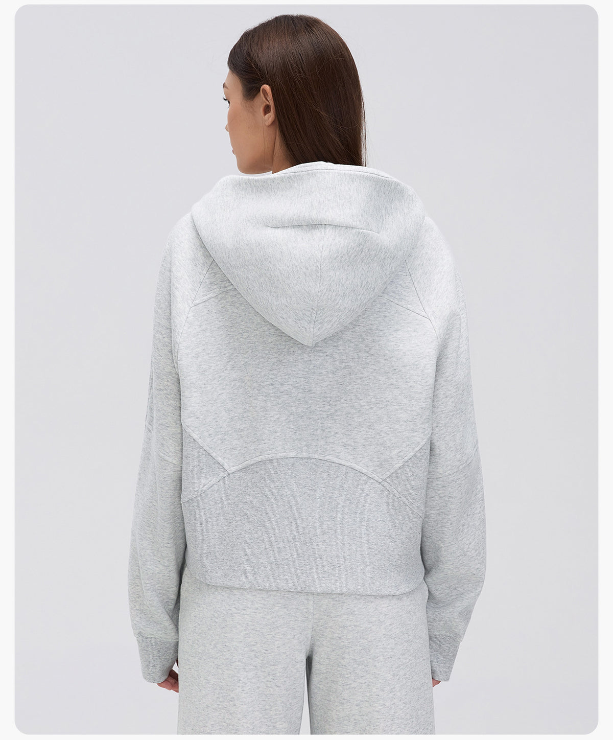 Wholesale Women’s Winter Cropped Hoodie Jacket | Relaxed-Fit Thermal Sportswear for Petite Sizes | fouregg