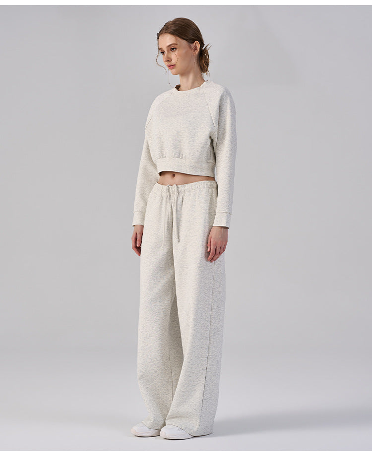 Wholesale Women’s Winter Casual Activewear Set | Relaxed Cropped Sweatshirt & Loose-Fit Joggers | fouregg