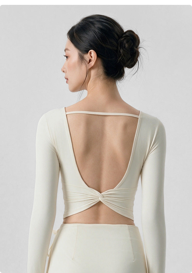 Wholesale Women’s Cropped Yoga Top | Built-In Cups & Slim-Fit Long Sleeve Activewear | fouregg