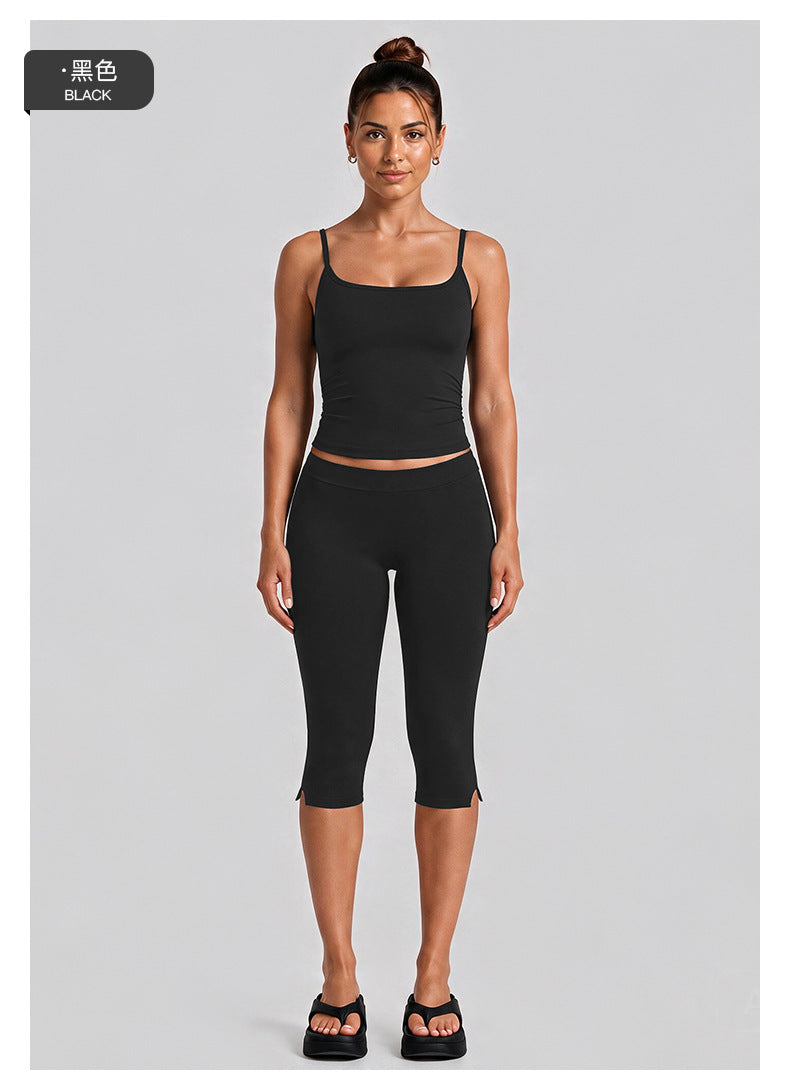 Wholesale Women’s Quick-Dry Activewear Set | Slim-Fit Dual-Strap Tank Top & 3/4-Length Cycling Pants | fouregg