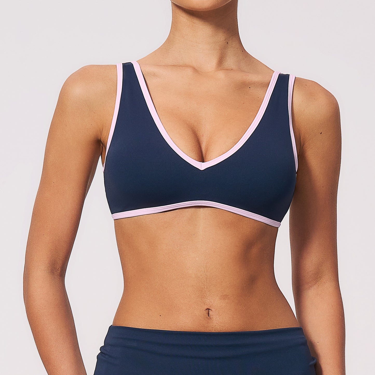 Custom Private Label 3588 Strappy Back Contrast Color Sports Bra | Wholesale | fouregg