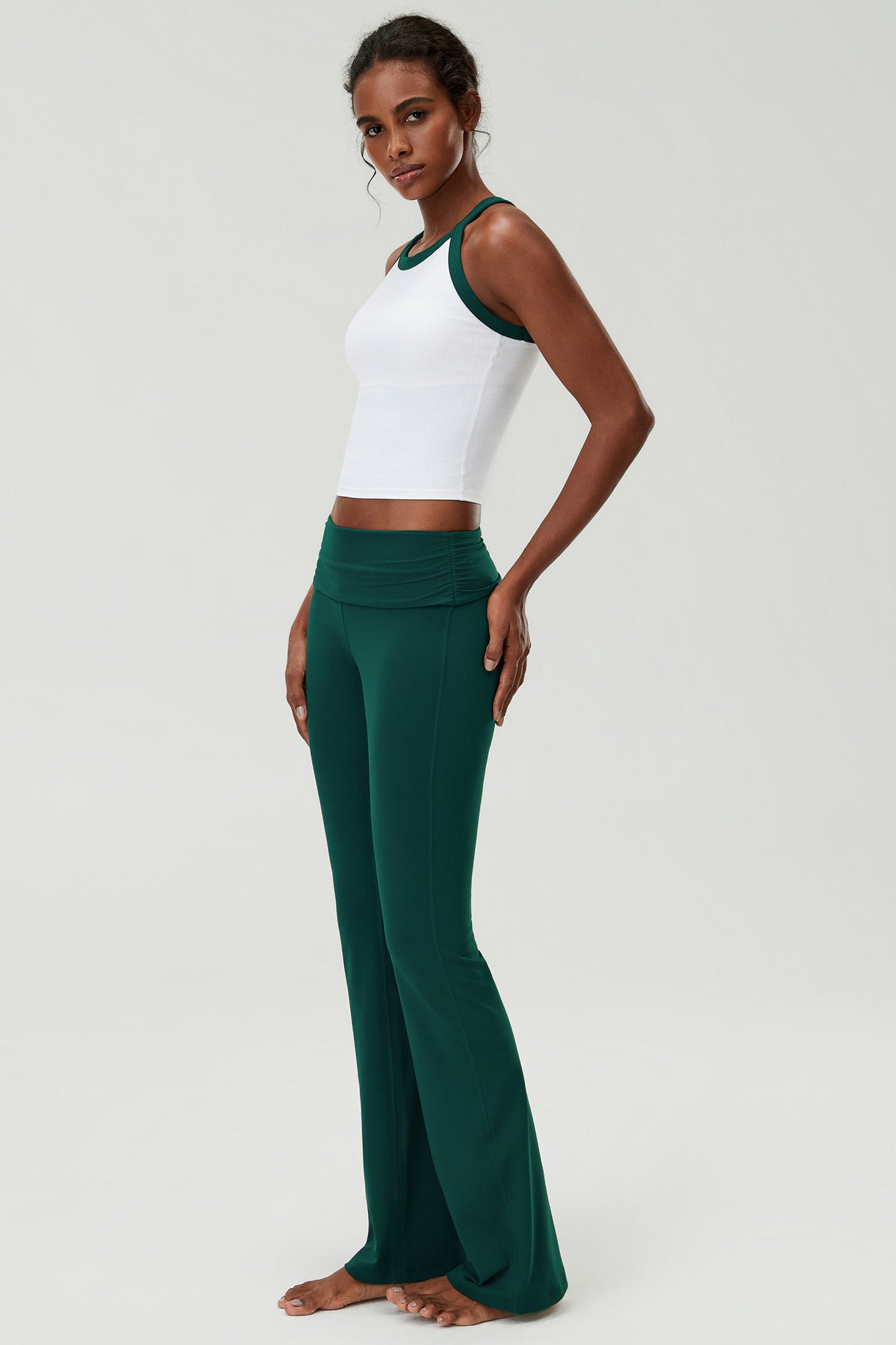Wholesale Plus Size Women’s Fitness Set | Bulk Sculpting Running & Workout Wear | fouregg