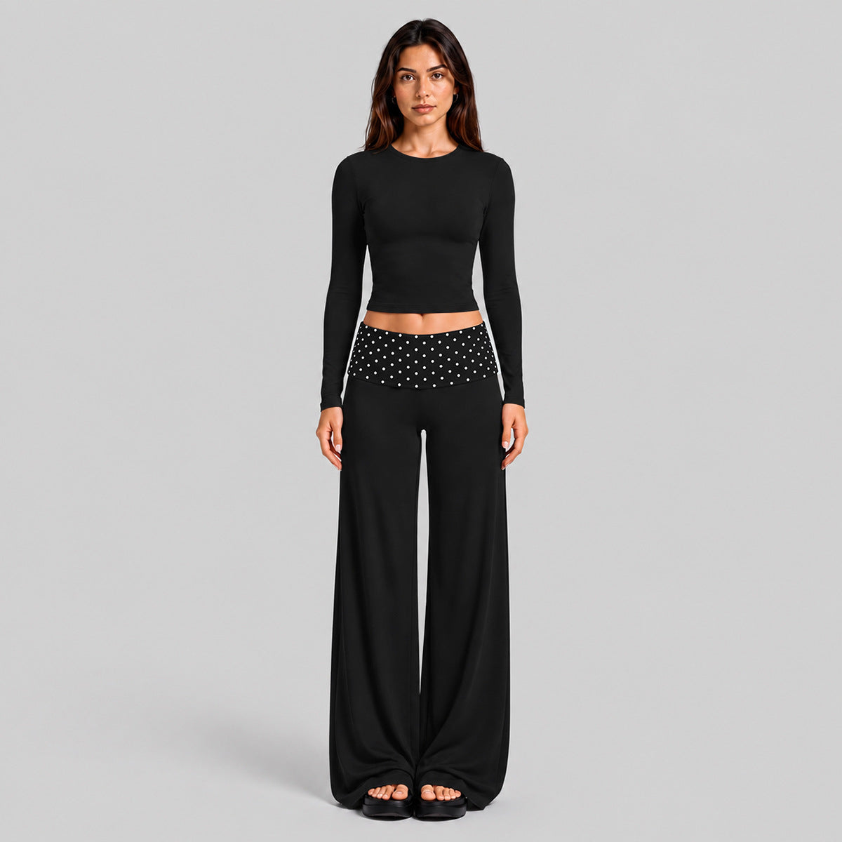 Wholesale Women’s Activewear Set | Fitted Sports Tank & Color-Block Polka Dot Workout Pants | fouregg - 1356 Long Sleeve + 6181 Pants Black