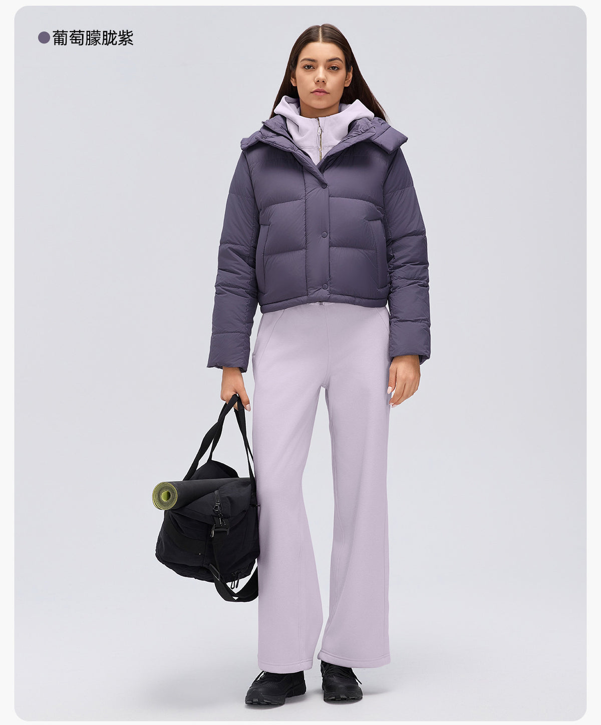 Wholesale Women’s Short Puffer Jacket D26149 | Warm Wind-Resistant Hooded Down Coat for Petite Sizes | fouregg