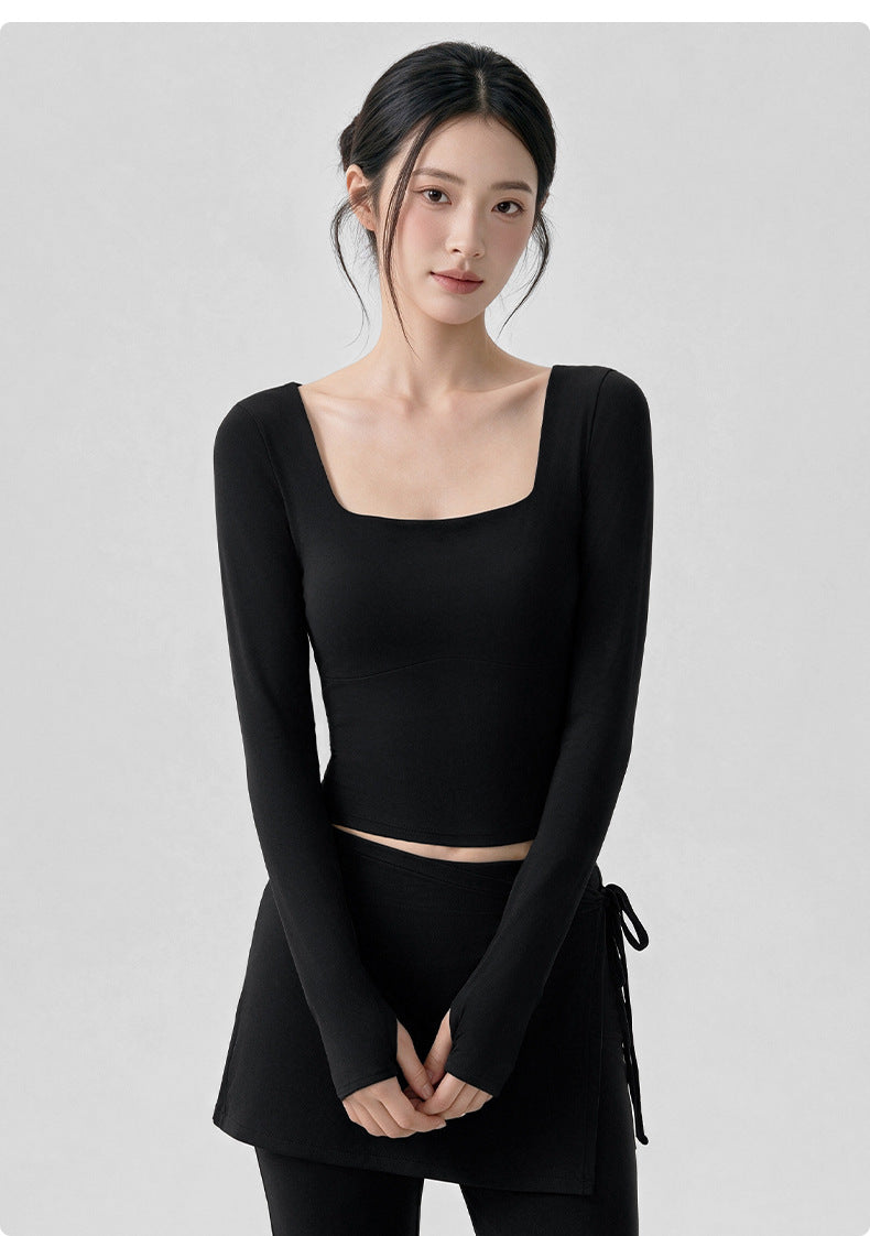 Wholesale Women’s Cropped Yoga Top | Built-In Cups & Slim-Fit Long Sleeve Activewear | fouregg