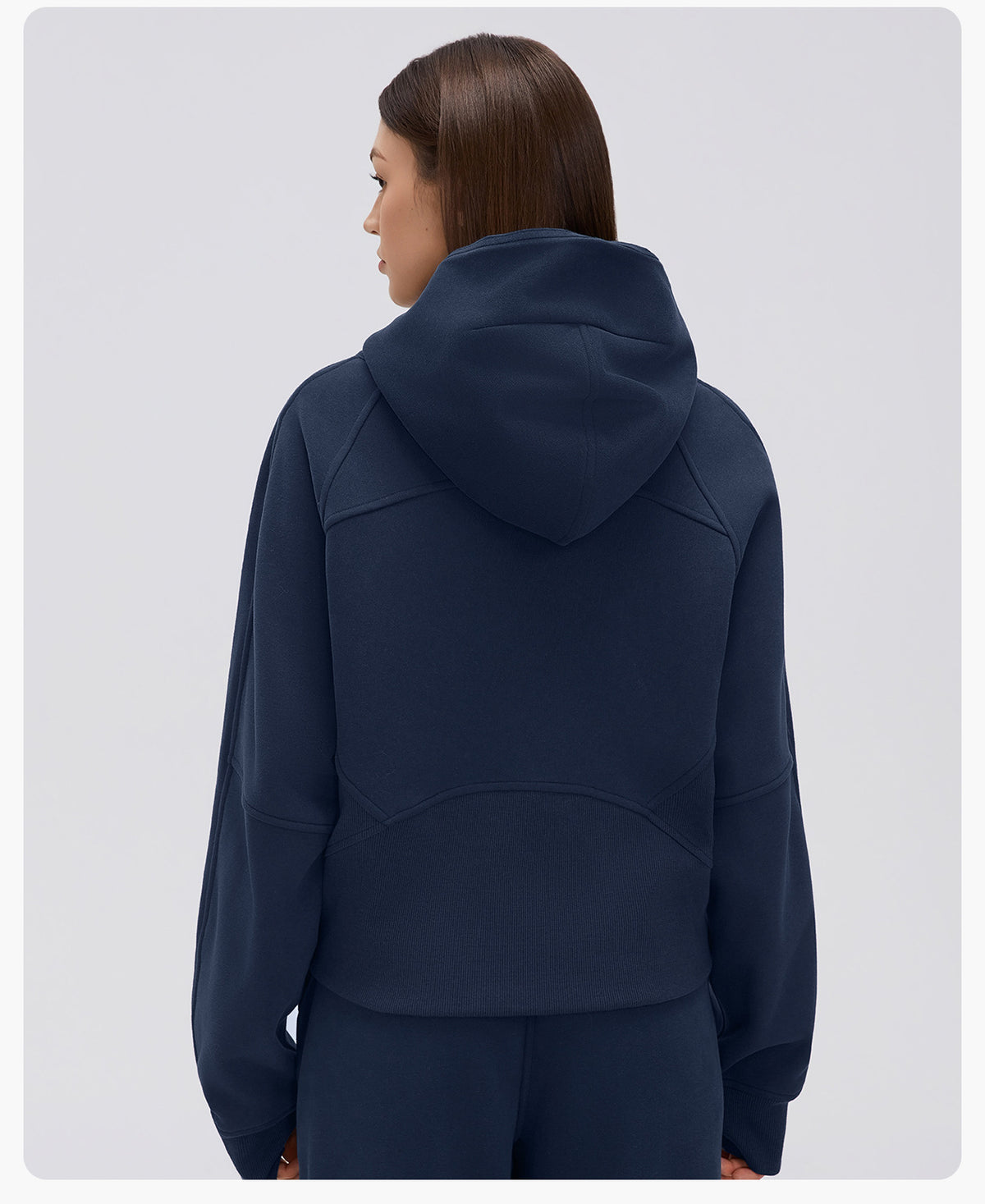Wholesale Women’s Winter Cropped Hoodie Jacket | Relaxed-Fit Thermal Sportswear for Petite Sizes | fouregg