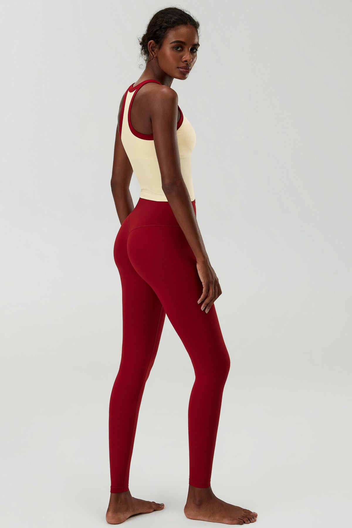 Wholesale Women’s 2-Piece Fitness Set | Bulk Stretch Tennis & Running Wear | fouregg