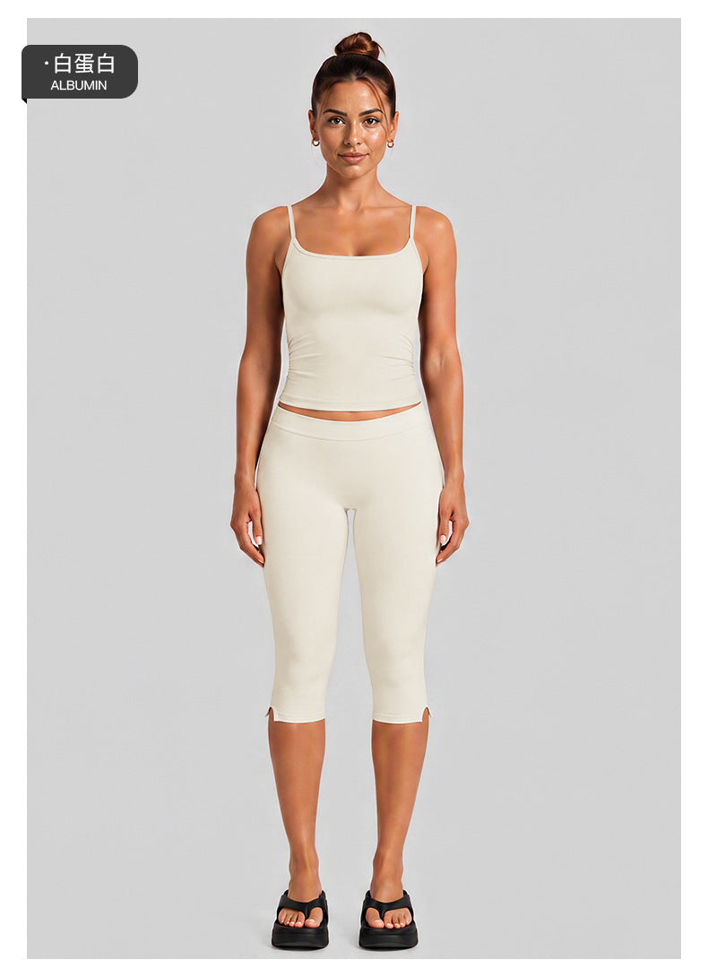 Wholesale Women’s Quick-Dry Activewear Set | Slim-Fit Dual-Strap Tank Top & 3/4-Length Cycling Pants | fouregg