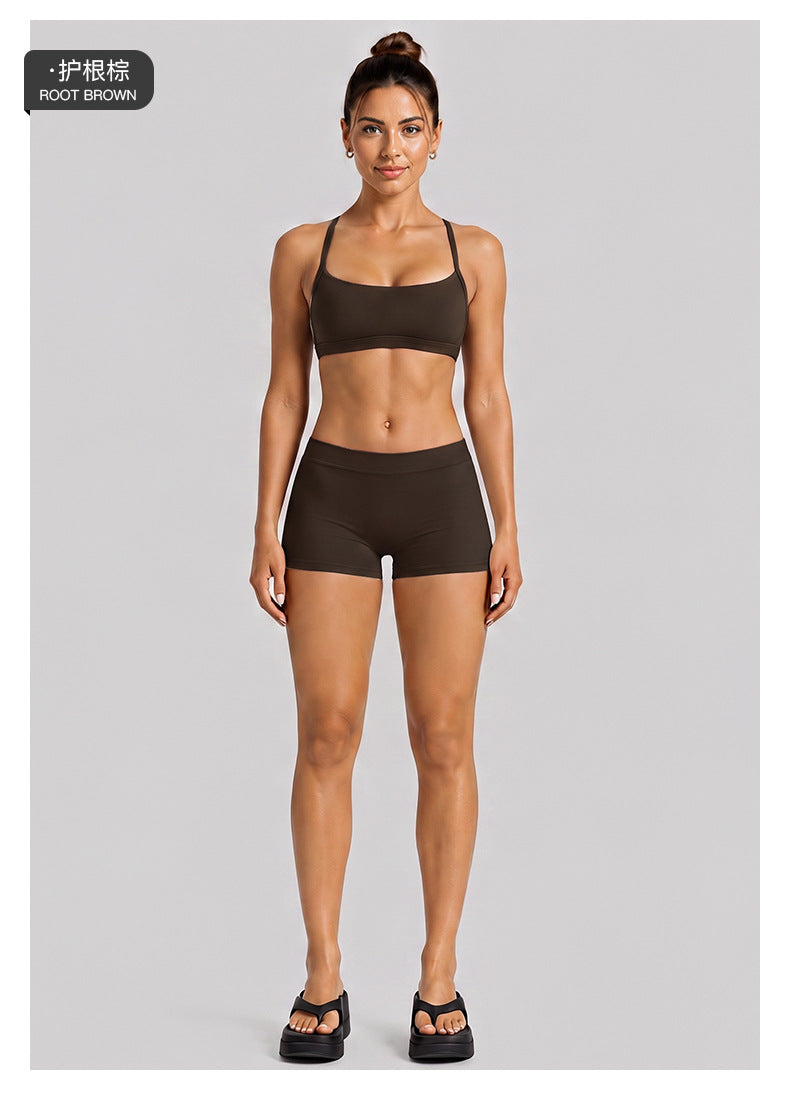 Wholesale Women’s Activewear Set | Quick-Dry Halter Bra & Low-Waist Cycling Shorts | fouregg